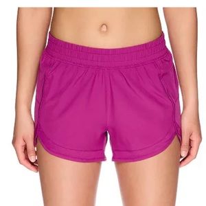 Gaiam woven short with mesh